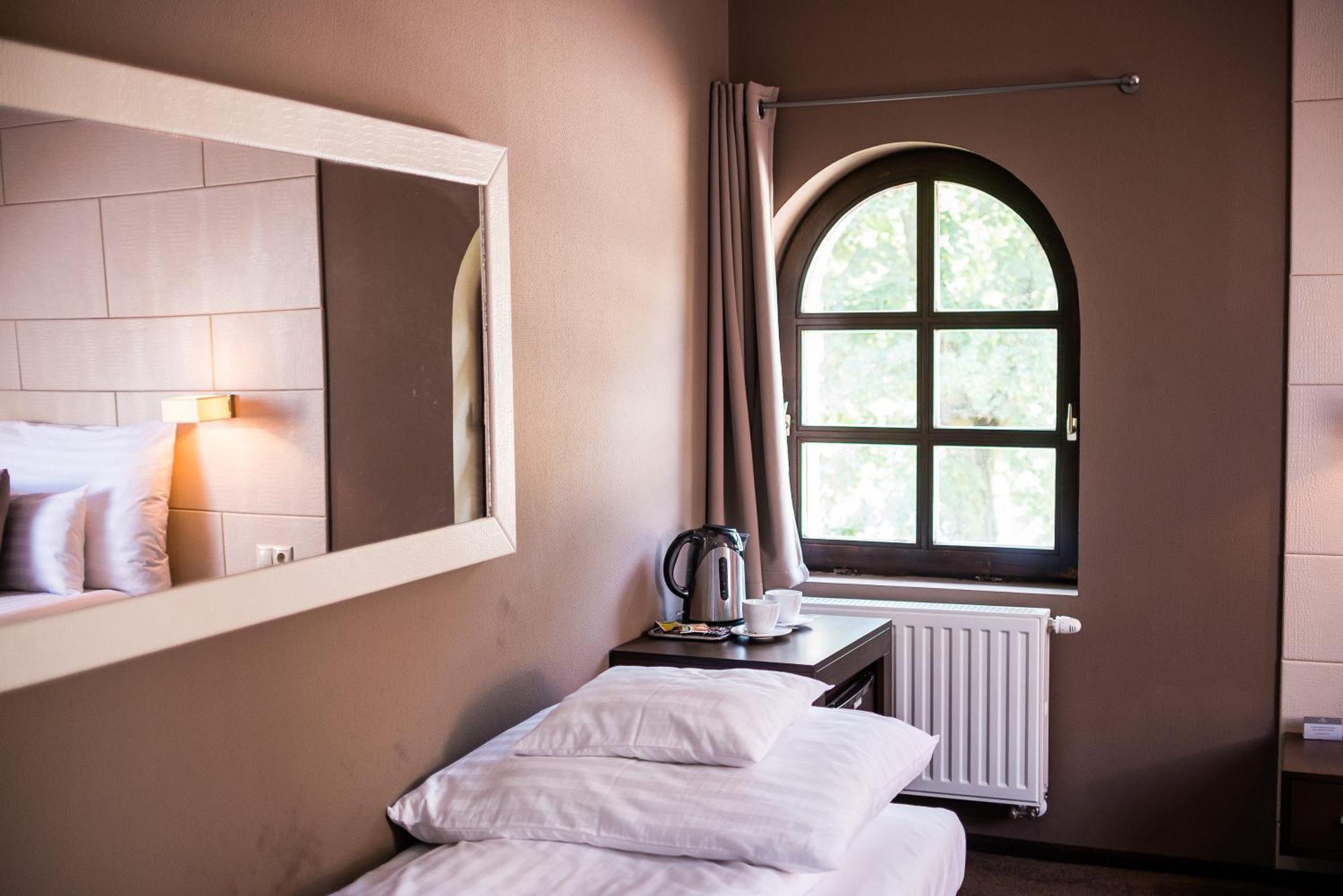 Hotel Fuerdohaz Nyíregyháza 객실 사진