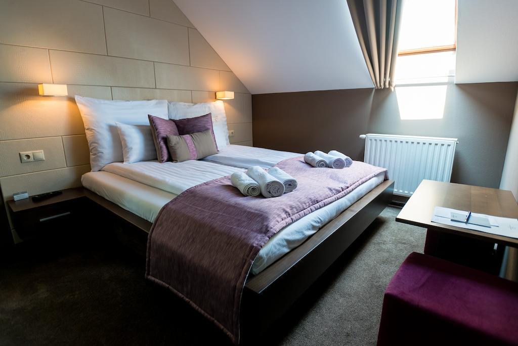 Hotel Fuerdohaz Nyíregyháza 객실 사진